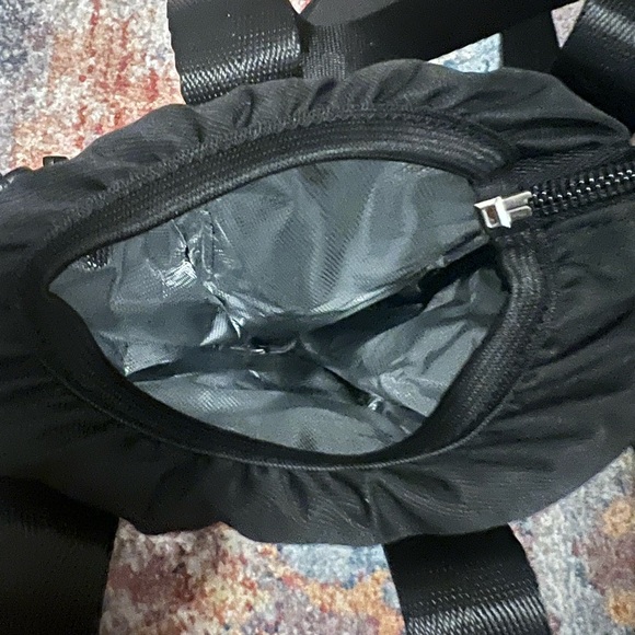 Water bottle in insulator - Picture 2 of 3